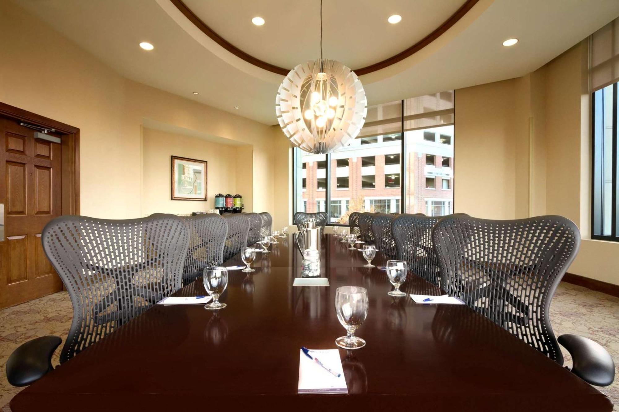 Hilton Garden Inn Baltimore Inner Harbor Экстерьер фото