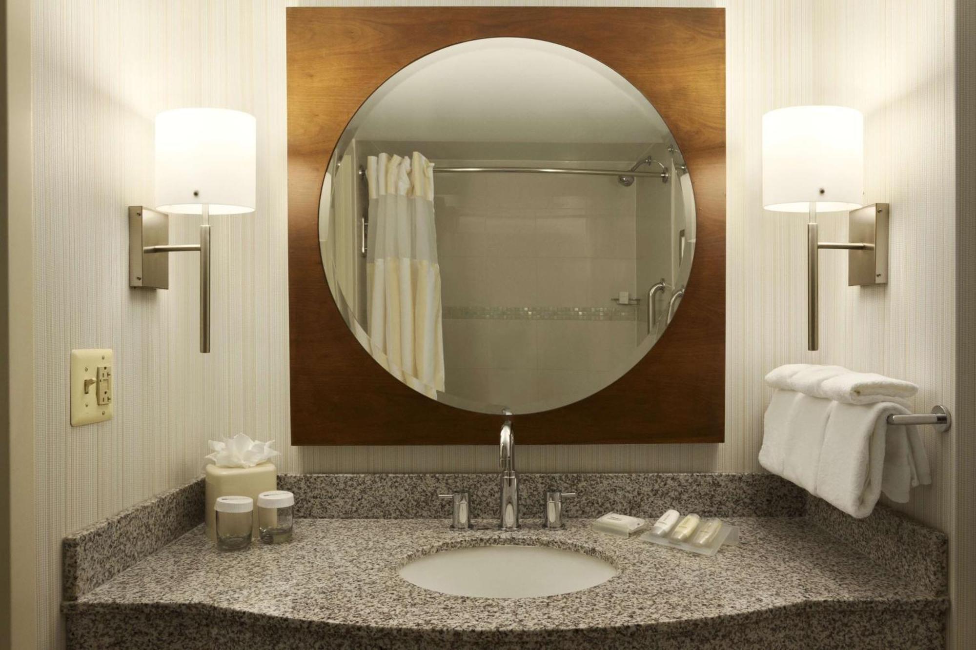 Hilton Garden Inn Baltimore Inner Harbor Экстерьер фото